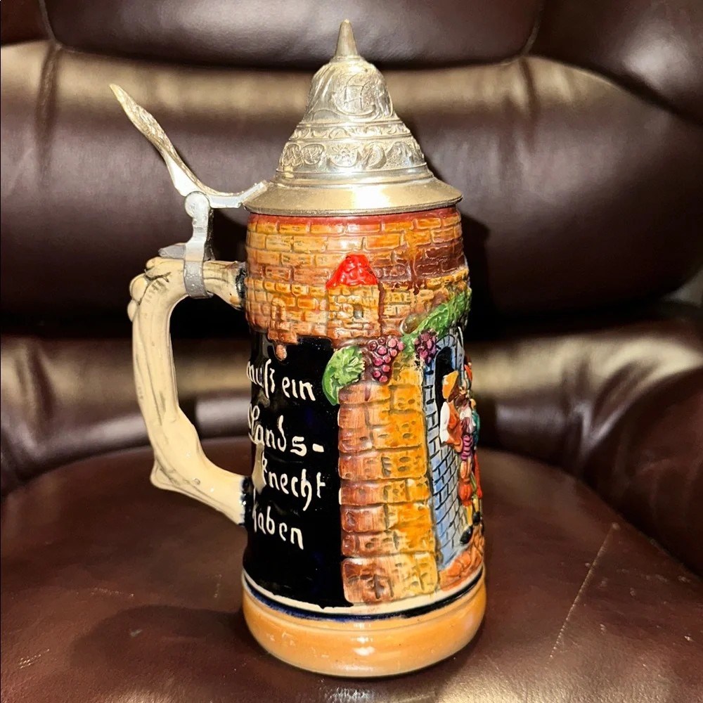 Beer Stein with Pewter Lid - Picture 3 of 16